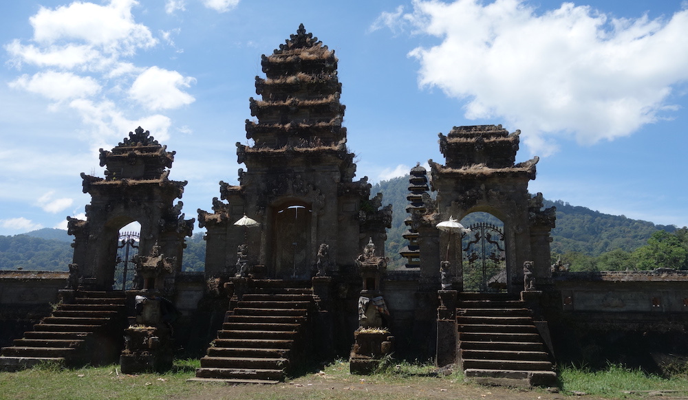 Water temple at Lake Tamblingan